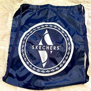 🌼 Skechers Drawstring Bag